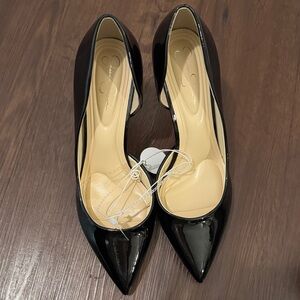Elegant Black Patent Leather Women's Pumps